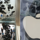 Illustration for article titled Greenpeace Ambushes Apple Stores with Balloon Prank